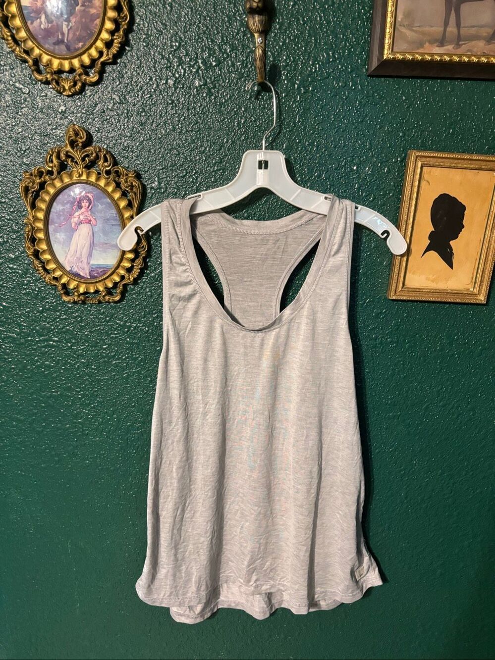 Vuori Gray Racerback Tank Top Sz XL